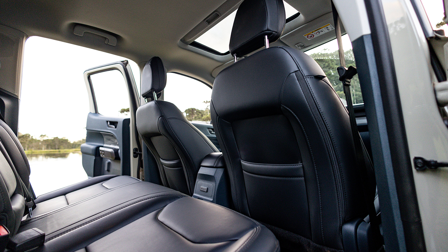 ford-maverick-black (40)