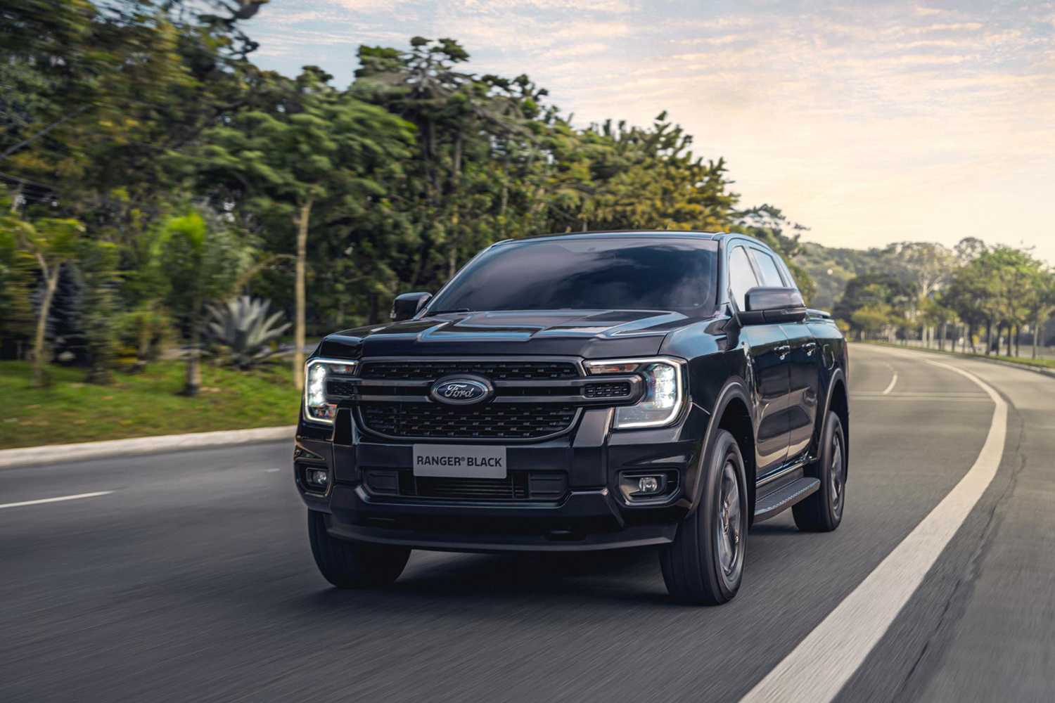 ford-ranger-black (1)