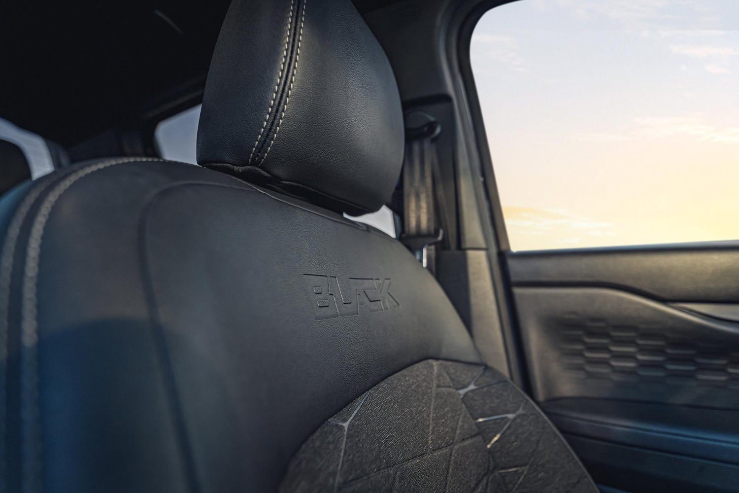 ford-ranger-black (6)