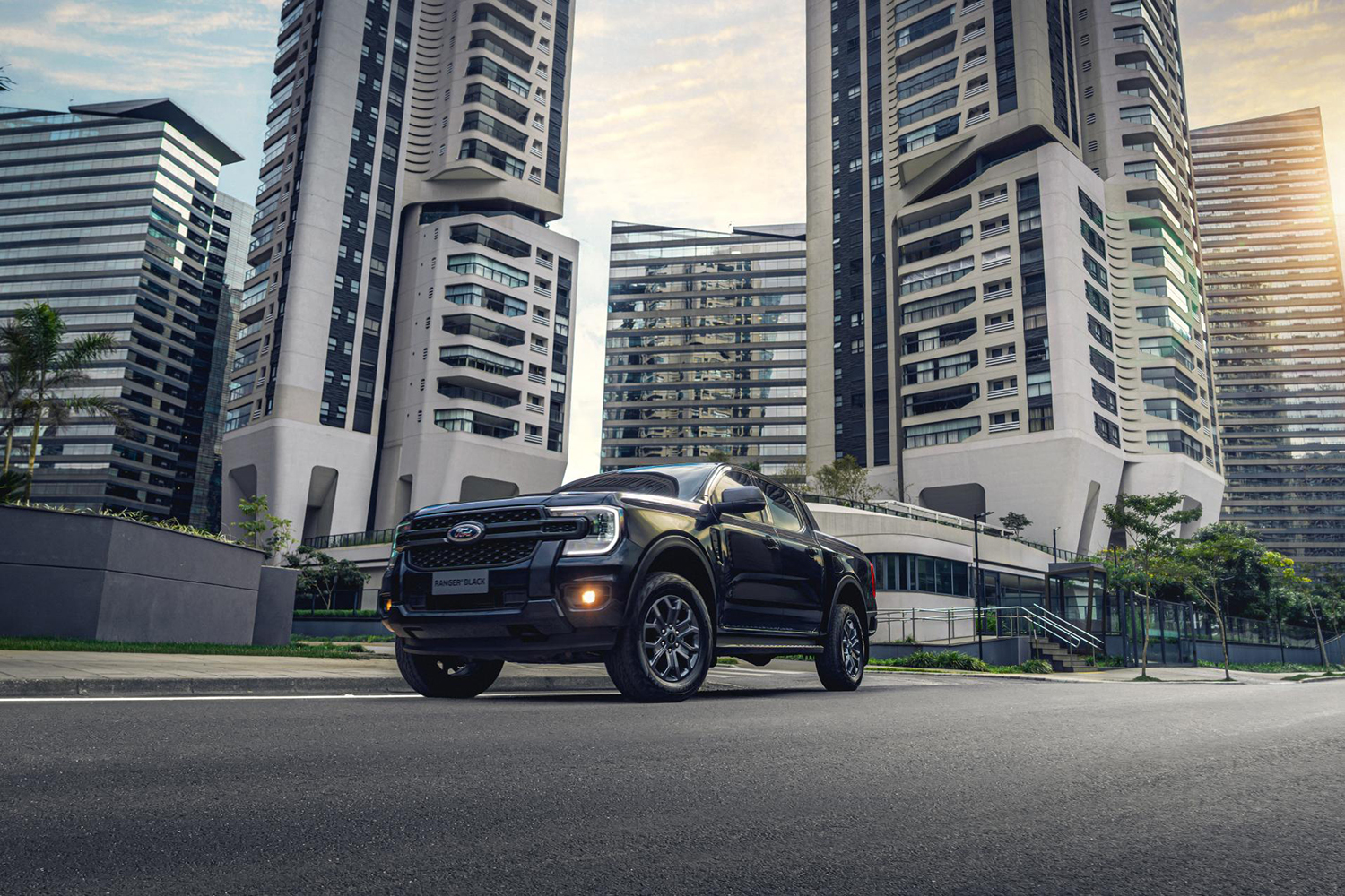 ford-ranger-black (7)